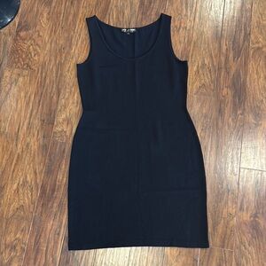 St. John Basics Elegant Black Sleeveless Dress - 10